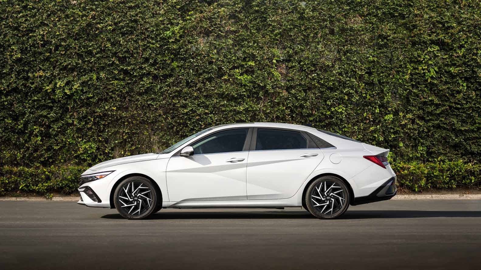 Hyundai Elantra Hybrid